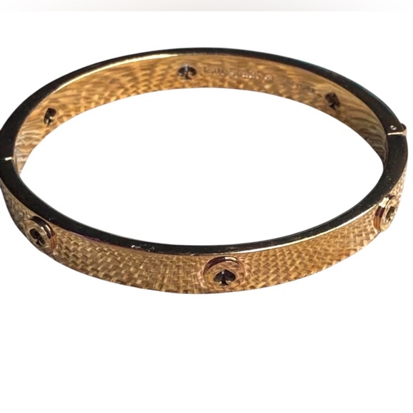 Kate Spade Spot The Spade Studded Hinged Bangle Rose Gold 2087. - Picture 3 of 6